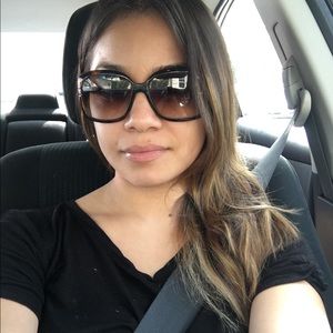 Meet your Posher, Alondra